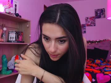 Kinky teen drinks piss & fingerbangs herself wet during kinky solo session